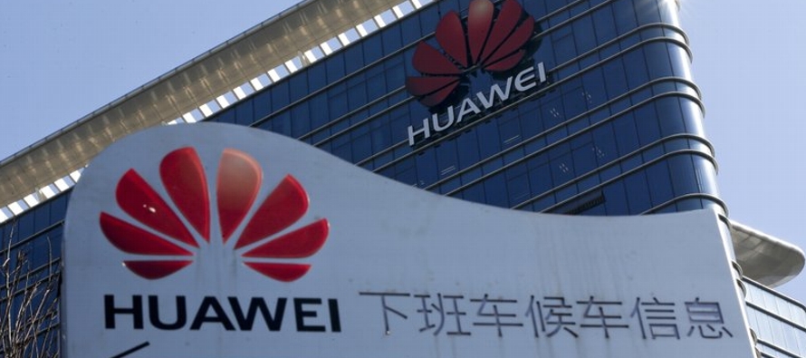Huawei, el productor más grande de equipos para redes de telecomunicación, se...