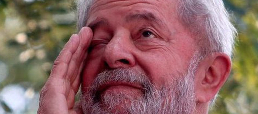 Lula da Silva está encarcelado en la ciudad de Curitiba, en el sur de Brasil, y había...