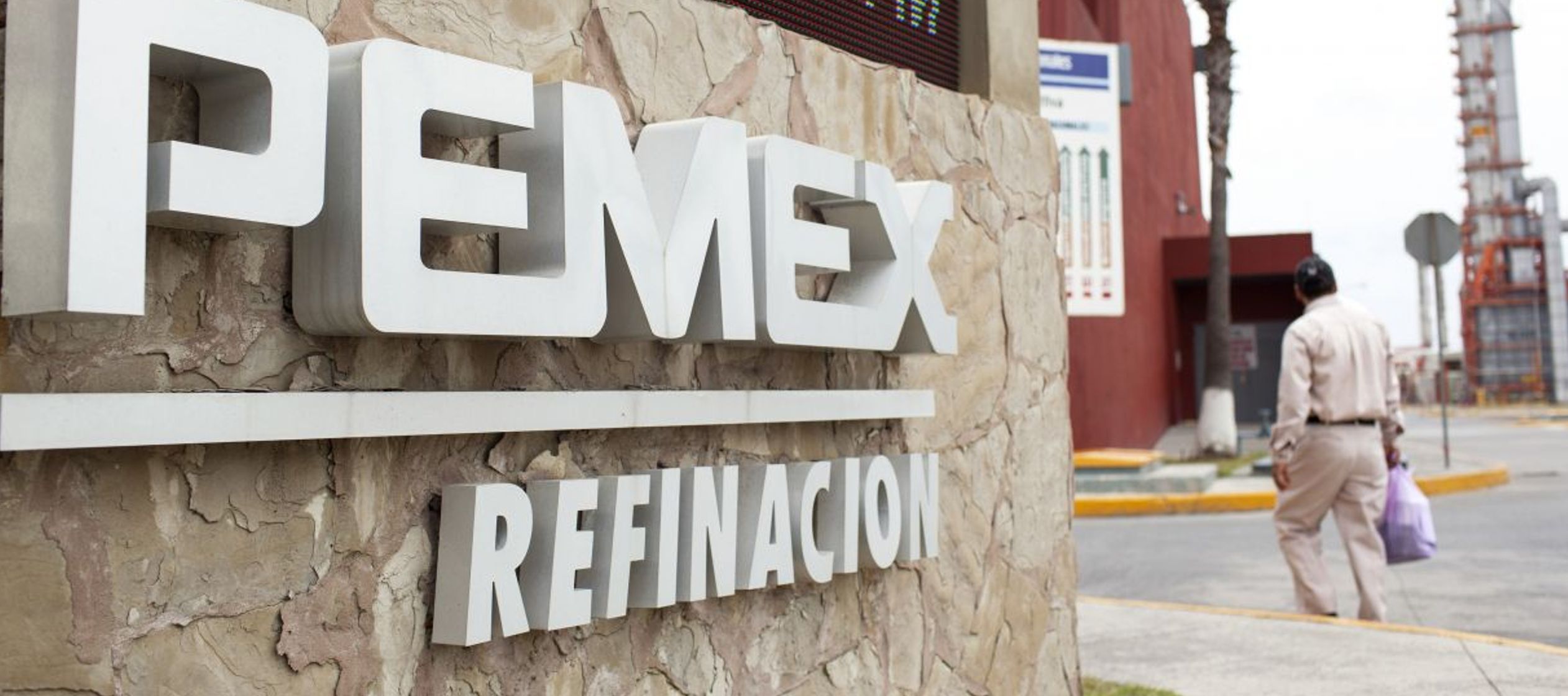 López Obrador mencionó que otra medida extraordinaria que se considera para Pemex es...