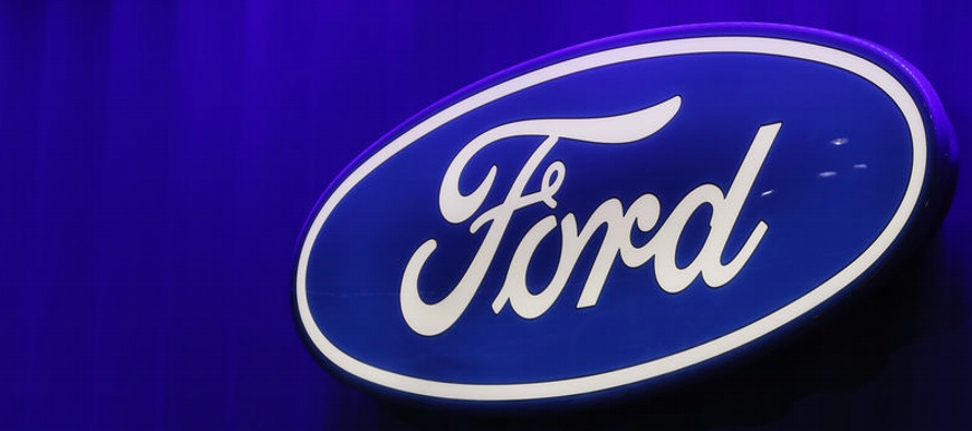 Ford dijo a May que podría tener que recurrir a otras plantas fuera de Reino Unido,...