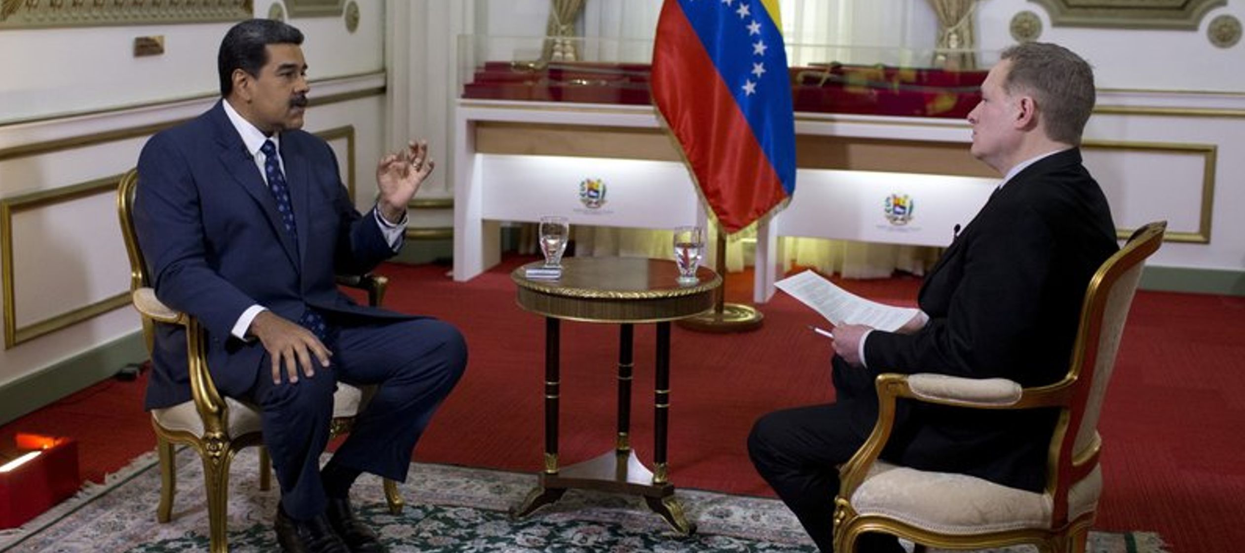 Maduro dijo que, mientras estuvo en Nueva York, su canciller invitó a Abrams a que acuda a...