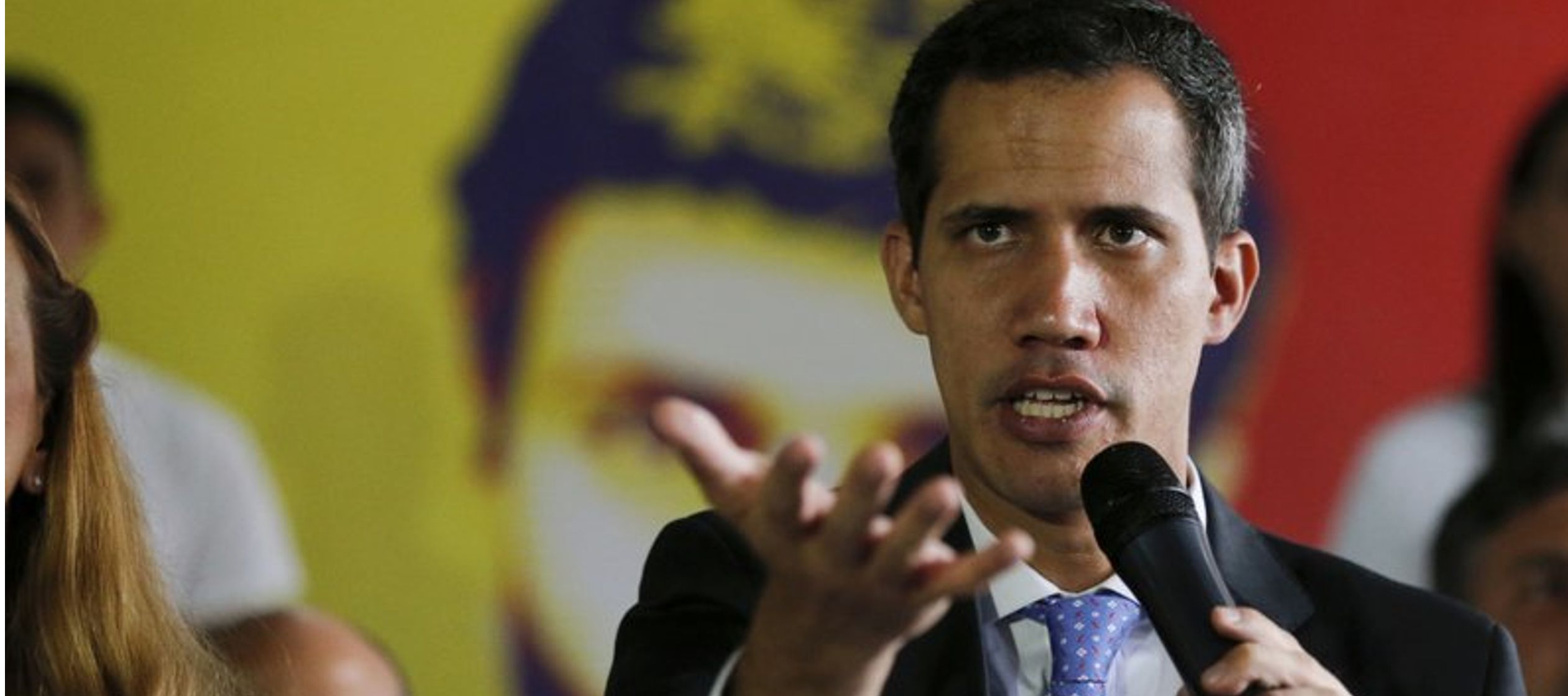 Guaidó, jefe de la Asamblea Nacional y que en enero se declaró presidente interino en...