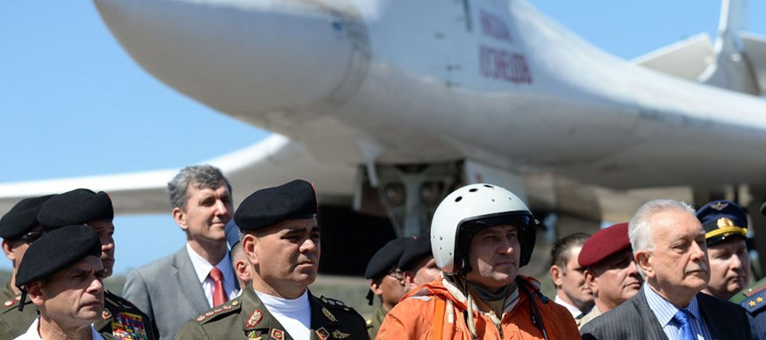 En diciembre aterrizaron en Maiquetía dos bombarderos estratégicos Tu-160 que...