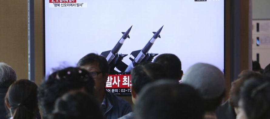 En un primer momento, el Estado Mayor Conjunto de Corea del Sur reportó el lanzamiento de al...