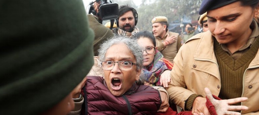 A medida que las protestas en India contra una nueva ley de ciudadanía que los...