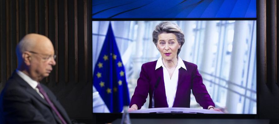 En un discurso en el Foro Mundial de Davos, la presidenta de la Comisión Europea, Ursula von...