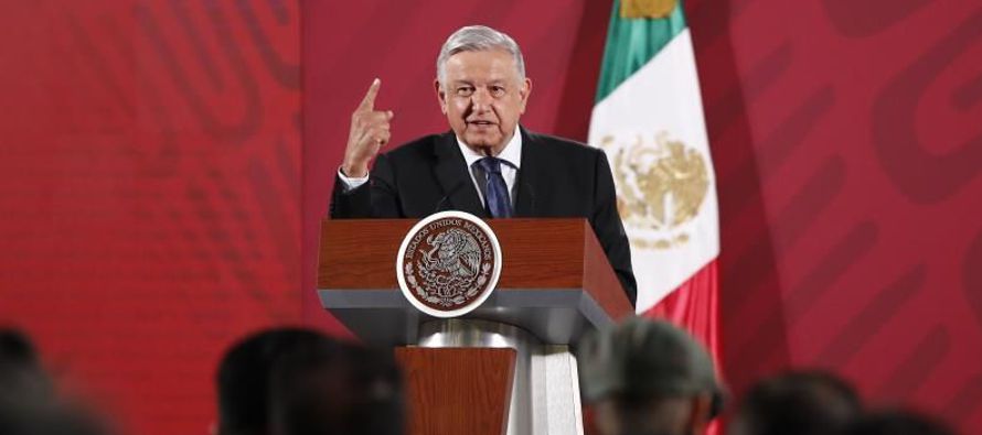 Las declaraciones de López Obrador ocurren un día después de su primera...