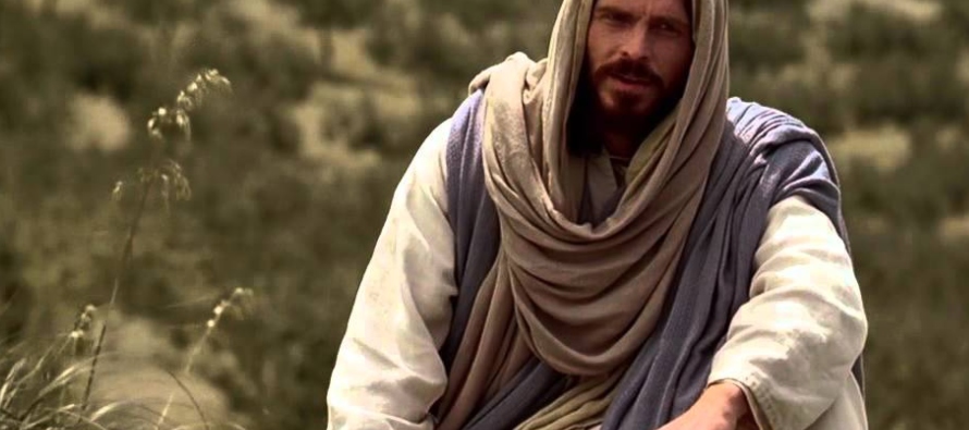 Cristo, en el Evangelio, nos narra la parábola del hombre fuerte que tiene sus tesoros...