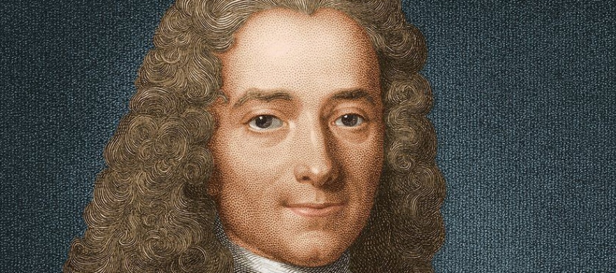 «A los Manes de Voltaire. La Asamblea Nacional ha decretado el 30 de mayo de 1791 que...