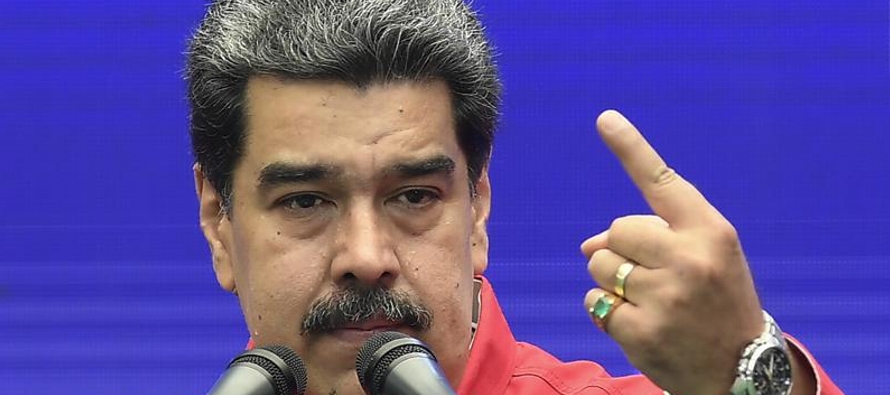 Los analistas sugieren que el único interés de Maduro en estas negociaciones es...