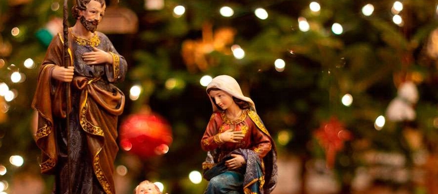 Las luces de Navidad van a brillar estremecidas de esperanza en los países, en donde la...