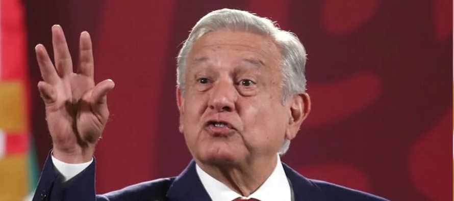 El presidente López Obrador, explicó que el derrumbe fue resultado de la...