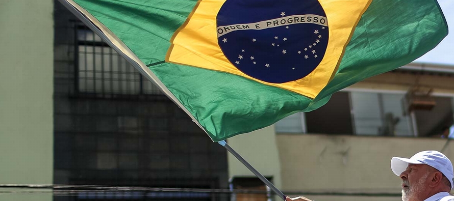 El racismo, la desigualdad, el machismo, el odio que Brasil tenía vivos, pero escondidos,...