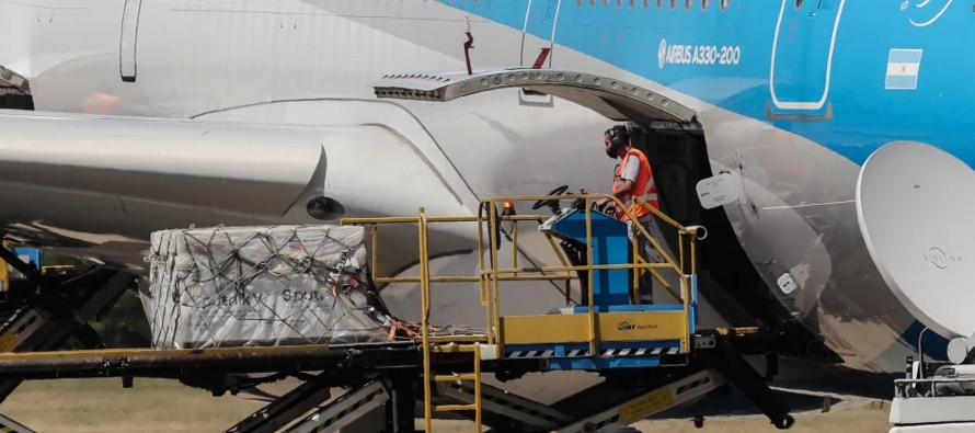 Aerolíneas Argentinas dijo en un comunicado que sumará dos aviones B737-800 del tipo...