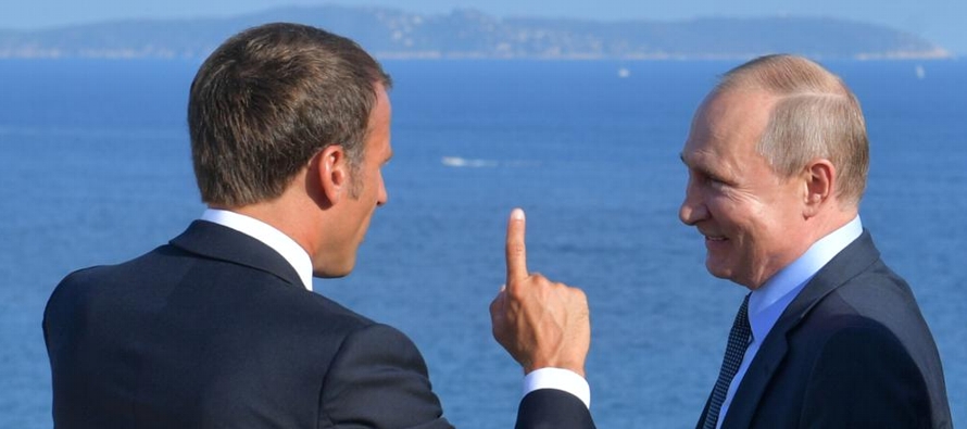 Los esfuerzos diplomáticos de Macron por impedir la guerra fracasaron, pero él no se...