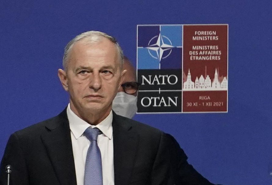 El secretario general adjunto de la OTAN, Mircea Geoana, dijo que la “guerra...