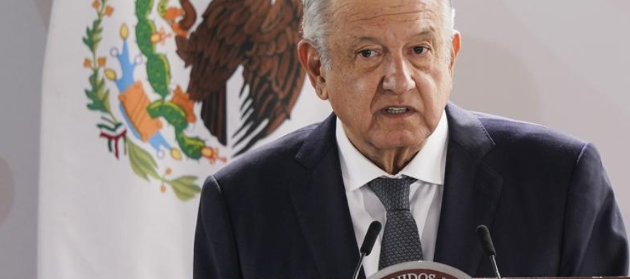 El lunes, López Obrador llamó traidores a los congresistas de la oposición que...