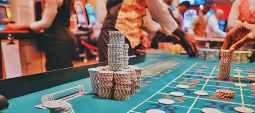 A continuación, te daremos 5 tips infalibles para que aprendas a discernir entre un casino...