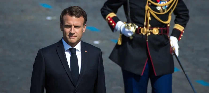 Macron dijo que "la mejor respuesta" para los problemas de poder adquisitivo que hay...