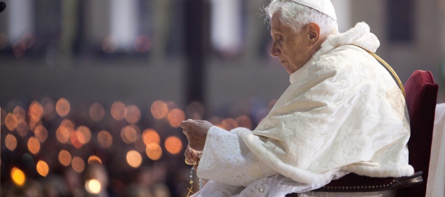 La fe, como recordaba el mismo Benedicto XVI y como le gusta repetir a Francisco, sólo se...