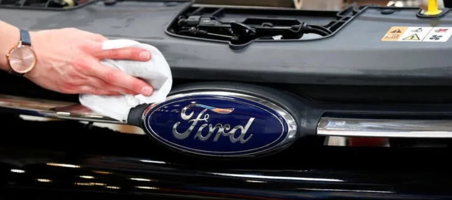 Ford tiene intención de decidir a mediados de febrero cuántos puestos de trabajo...