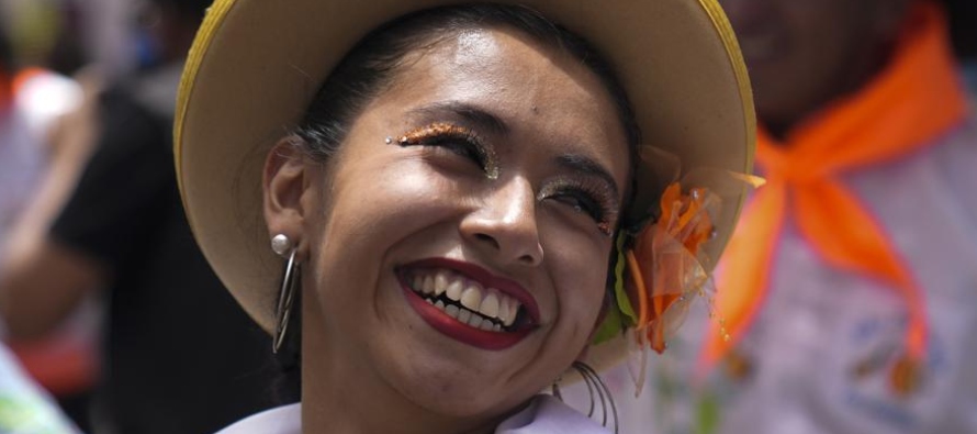 El lunes fue la entrada cultural en La Paz, con los danzarines —en su mayoría de las...