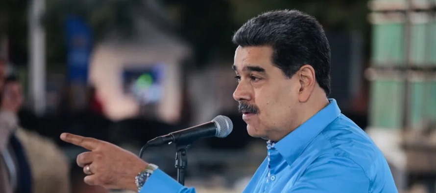 Maduro insistió en que su Gobierno se suma a la lucha de quienes trabajan por la salud en el...