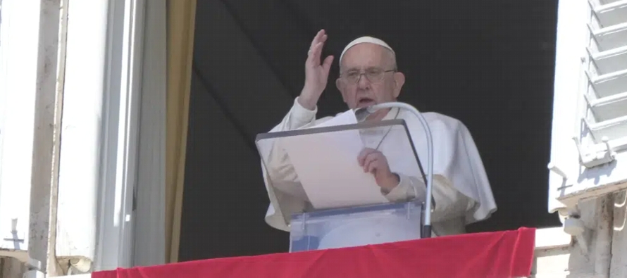 Al final de la oración, el pontífice recordó el 25to aniversario del Acuerdo...
