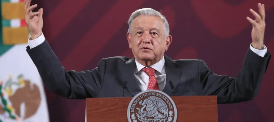 El año pasado, López Obrador planteó una reforma energética,...