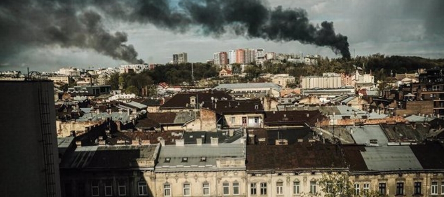 El presidente ucraniano, Volodimir Zelenski, publicó un vídeo del ataque en el que se...