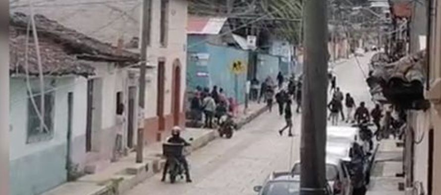 La Fiscalía General de Chiapas dijo en un comunicado que durante los disturbios fueron...
