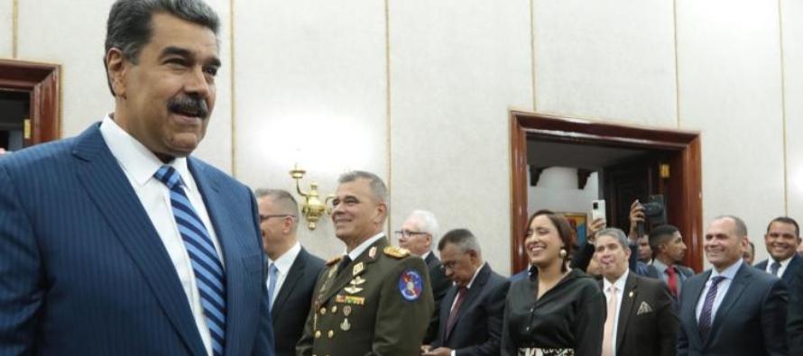 El presidente de Venezuela, Nicolás Maduro, pidió este viernes a los militares...