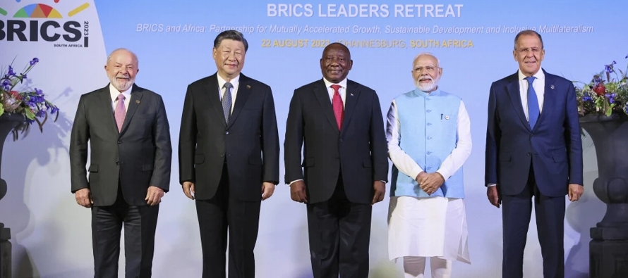 El grupo de economías emergentes BRICS debate la ampliación del bloque y la entrada...
