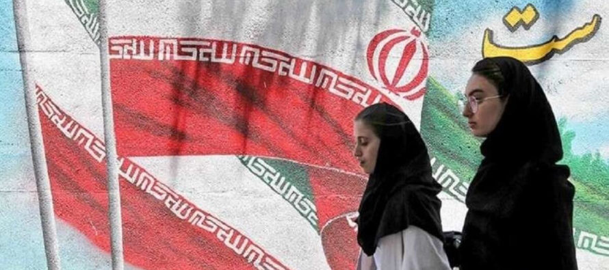 Las autoridades de Irán han procedido este lunes al cierre de un parque acuático...