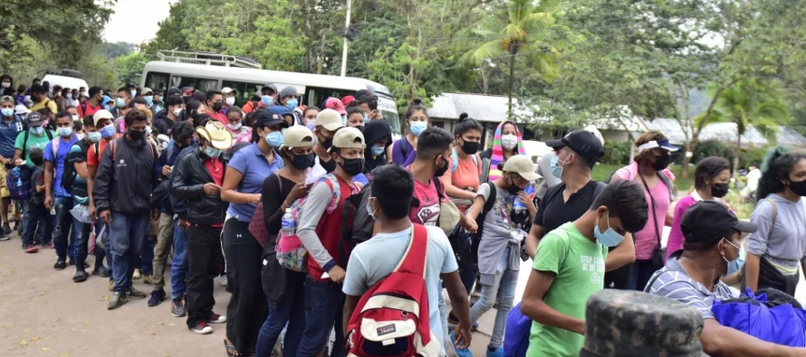De los migrantes que cruzaron el territorio hondureño, 41,164 son niños (17 %),...