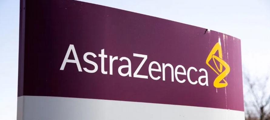 Las acciones de AstraZeneca cerraron con una caída del 3,2%, tras haber tocado antes su...