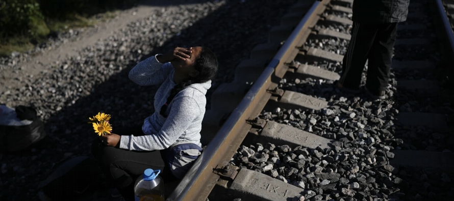 Los migrantes llevan años cruzando el país sobre los vagones de lo que se conoce como...