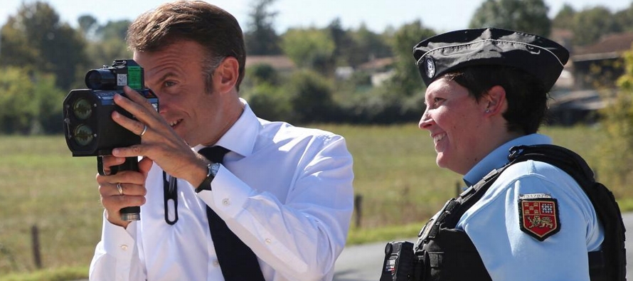 Macron ha presentado la medida durante un viaje a Tonneins, desde donde ha inaugurado un cuartel de...