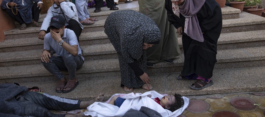 El Ministerio gazatí de Salud ha reportado que el bombardeo israelí ha matado a...