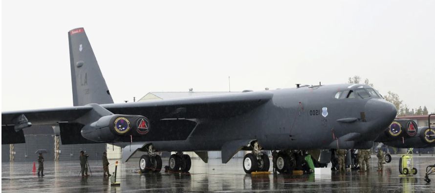 En la maniobra participaron un bombardero B-52 estadounidense con capacidad nuclear y cazas del Sur...