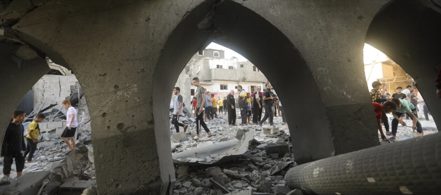 La ciudad más grande de Gaza es el foco de la campaña de Israel para aplastar a...