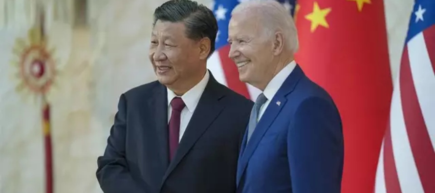 Biden ha subrayado, tras recibir a Xi con un apretón de manos, que no es posible sustituir...