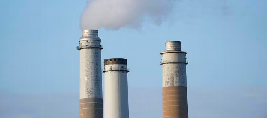 Las emisiones de carbono provocadas por la combustión de carbón, petróleo y...