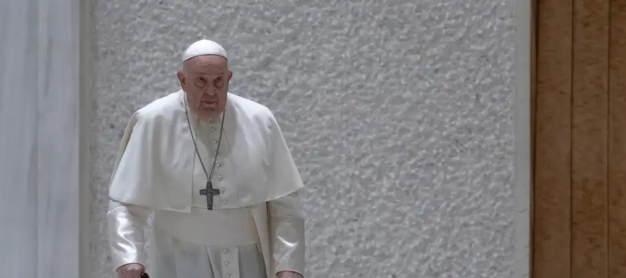 Ante la situación de salud, del pontífice, la Santa Sede será representada por...