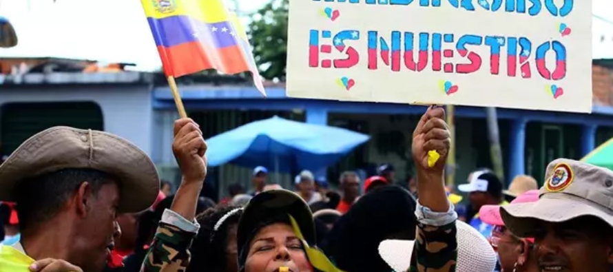 El presidente de Venezuela, Nicolás Maduro, ha pedido a Estados Unidos a "mantenerse...
