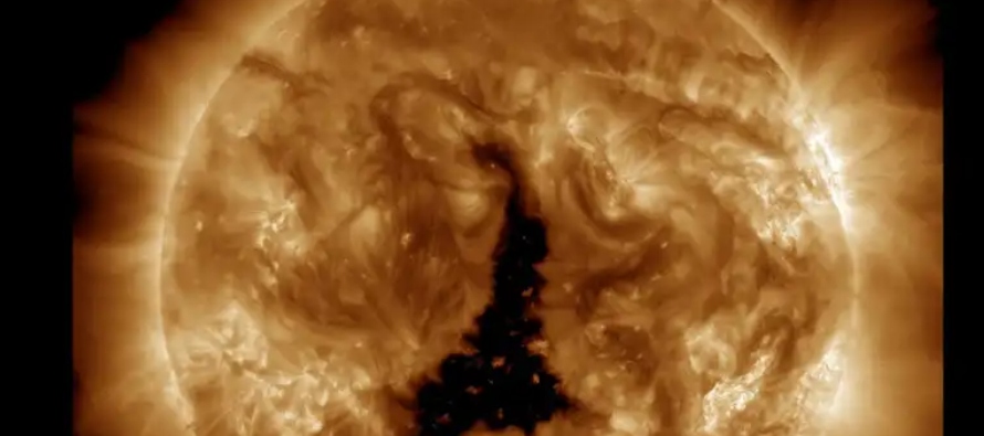 El Sol atraviesa ciclos de actividad que se manifiestan en forma de manchas solares, erupciones...