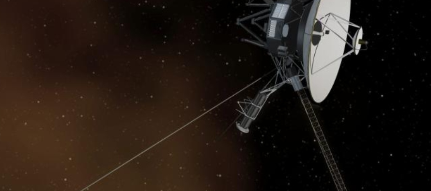 Por su parte, Voyager 2, la nave gemela de Voyager 1 y que fue lanzada en agosto de 1977, se...