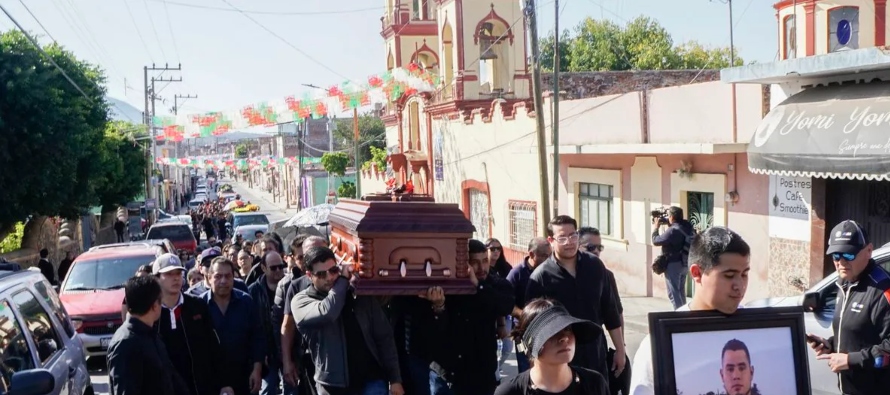 Integrantes de la Guardia Nacional en resguardan la localidad de Texcaltitlán en el Estado...