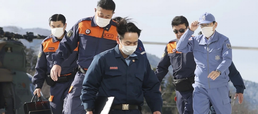 Kishida prometió hacer todo lo posible para mejorar las condiciones de vida de los evacuados...