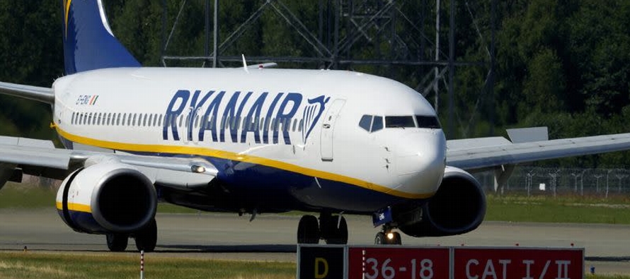 El consejero delegado de Ryanair,  dijo que el grupo aspiraba a aumentar el tráfico de...